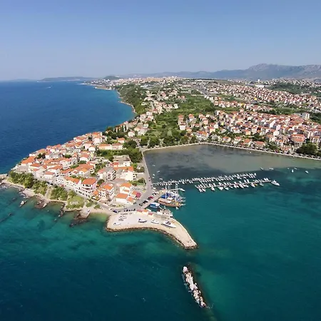 Apartamento By The Sea Stobrec, - 23013 *